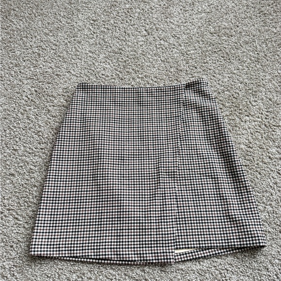 Old Navy Dresses & Skirts - NWT Old Navy Gingham High Waisted Wrap Front Mini Skirt